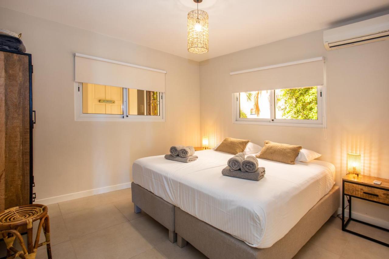 Jt Curacao Apartments Jan Thiel Eksteriør bilde