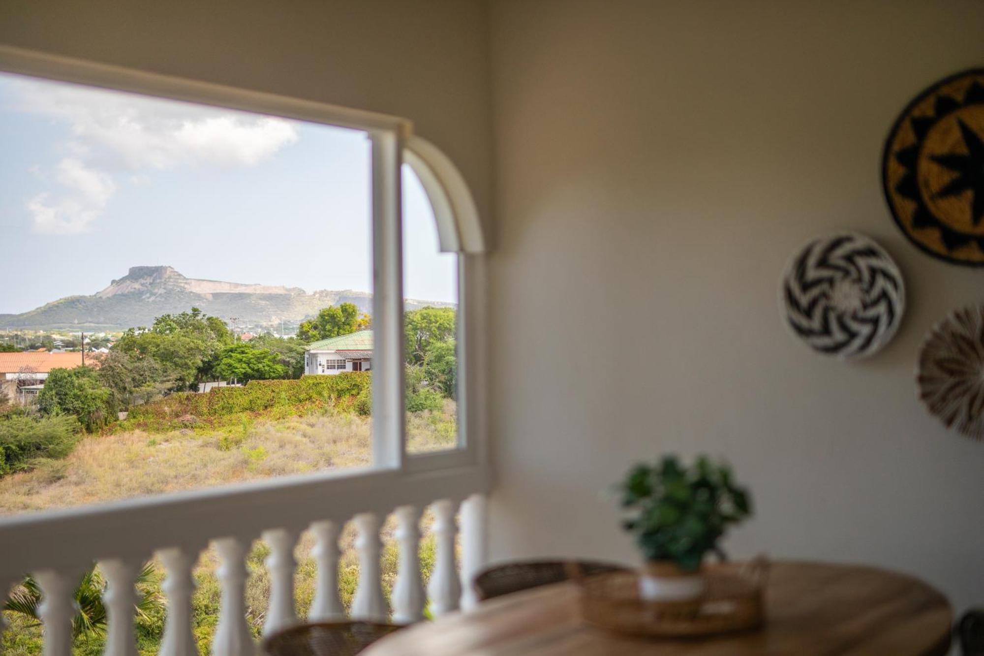 Jt Curacao Apartments Jan Thiel Eksteriør bilde