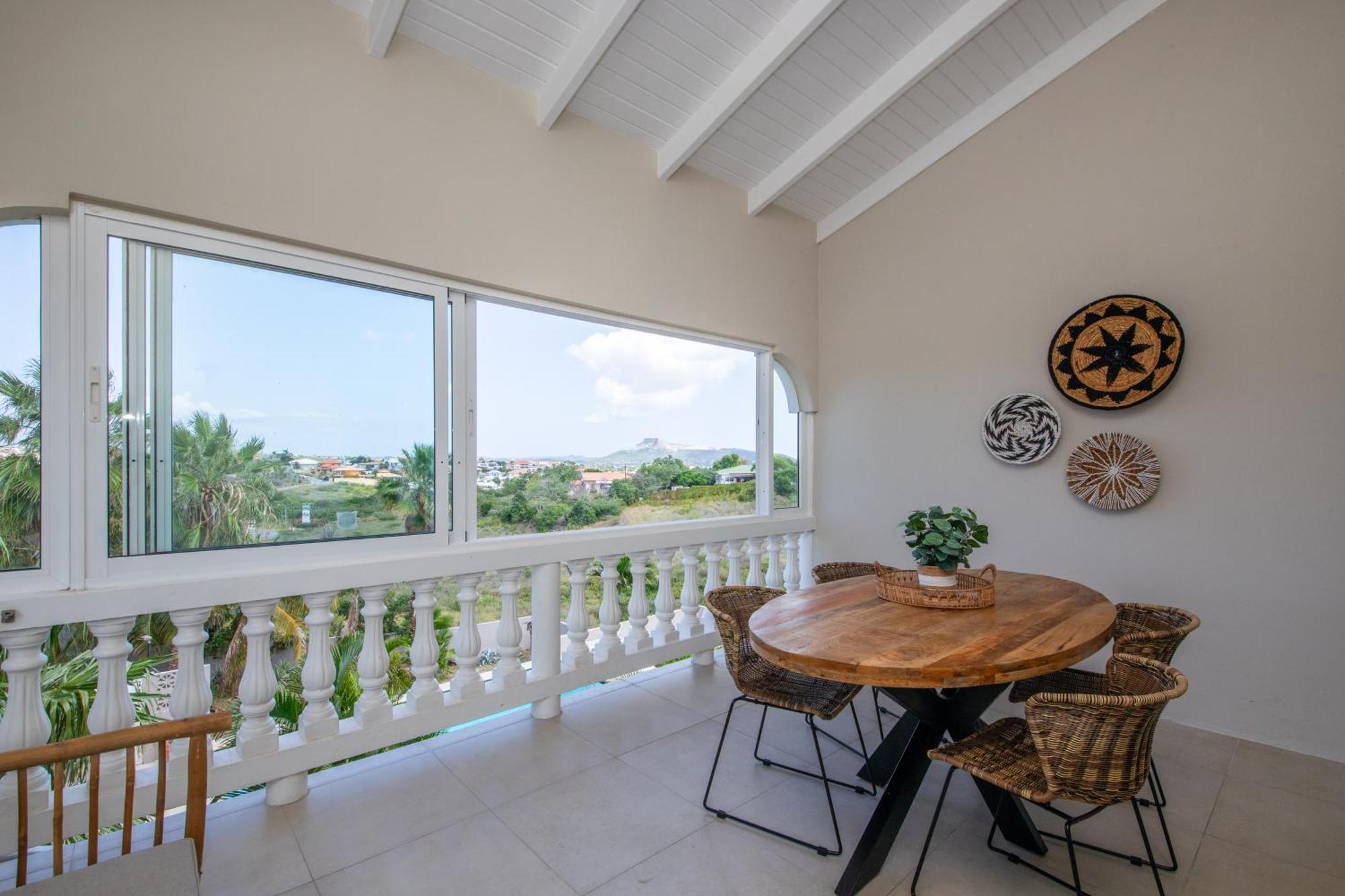 Jt Curacao Apartments Jan Thiel Eksteriør bilde